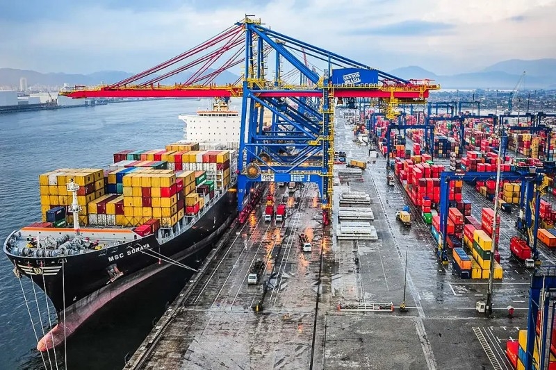 Impasse sobre privatiza??o do porto de Santos pode criar gargalo